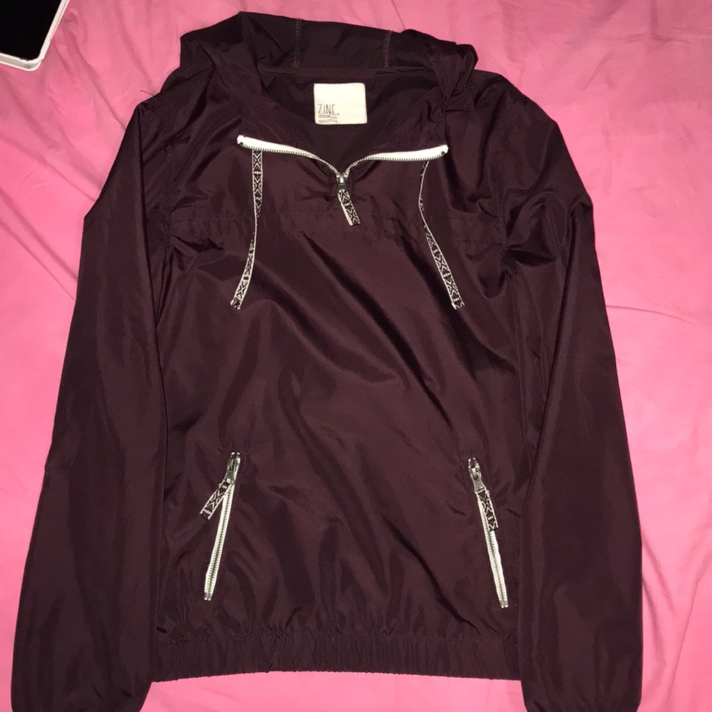 Women’s windbreaker